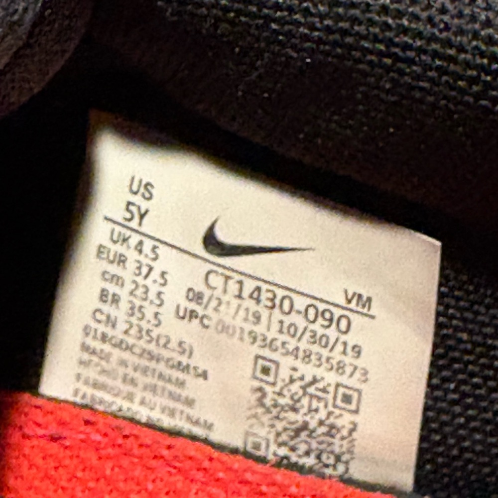 Nike Renew Run Youth Size 5Y  Sneaker Black Blue Red Shoes CT1430-090 - Picture 7 of 9